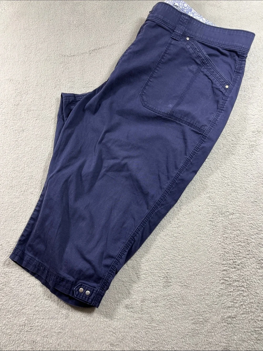 Lee Navy Comfort Waistband Women Capri Size 18W